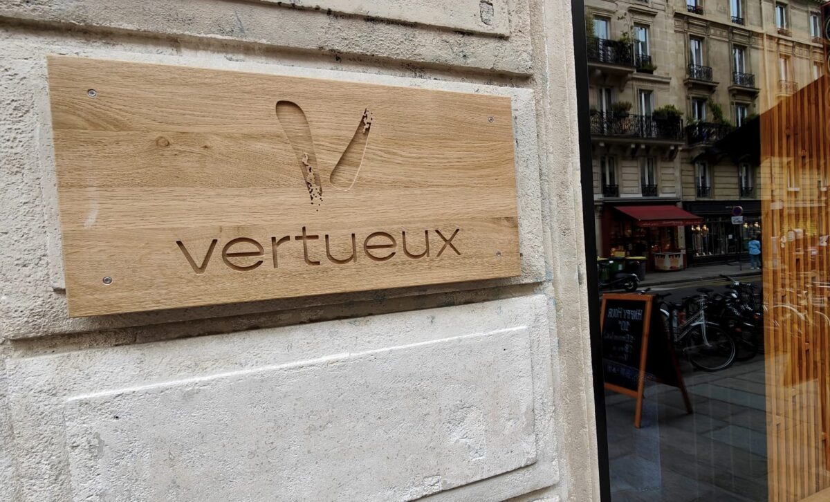 restaurant vertueux salle devanture 1200x726 - Le Vertueux <br /><strong>restaurant bistronomique Français</strong> <br /> <small>aux couleurs sud-américaines</small>