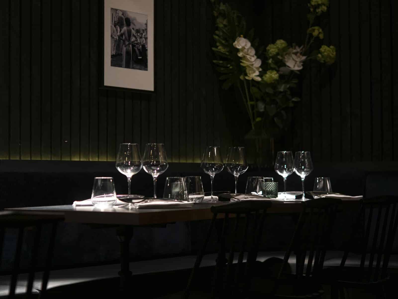 to restaurant paris salle 05 1600x1200 - Le Vertueux <br /><strong>restaurant bistronomique Français</strong> <br /> <small>aux couleurs sud-américaines</small>